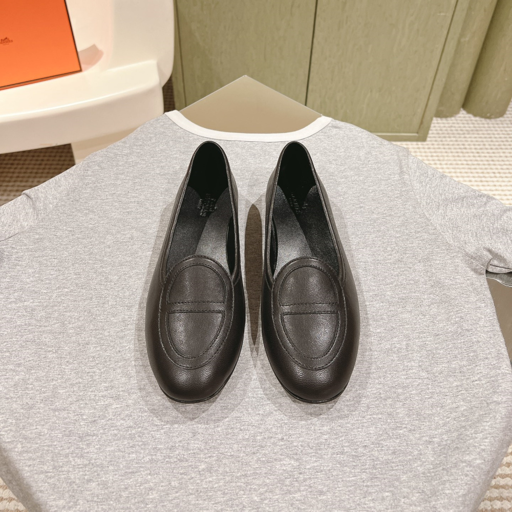 高仿Hermes*H242060Z02山羊皮套腳單鞋黑色免檢版