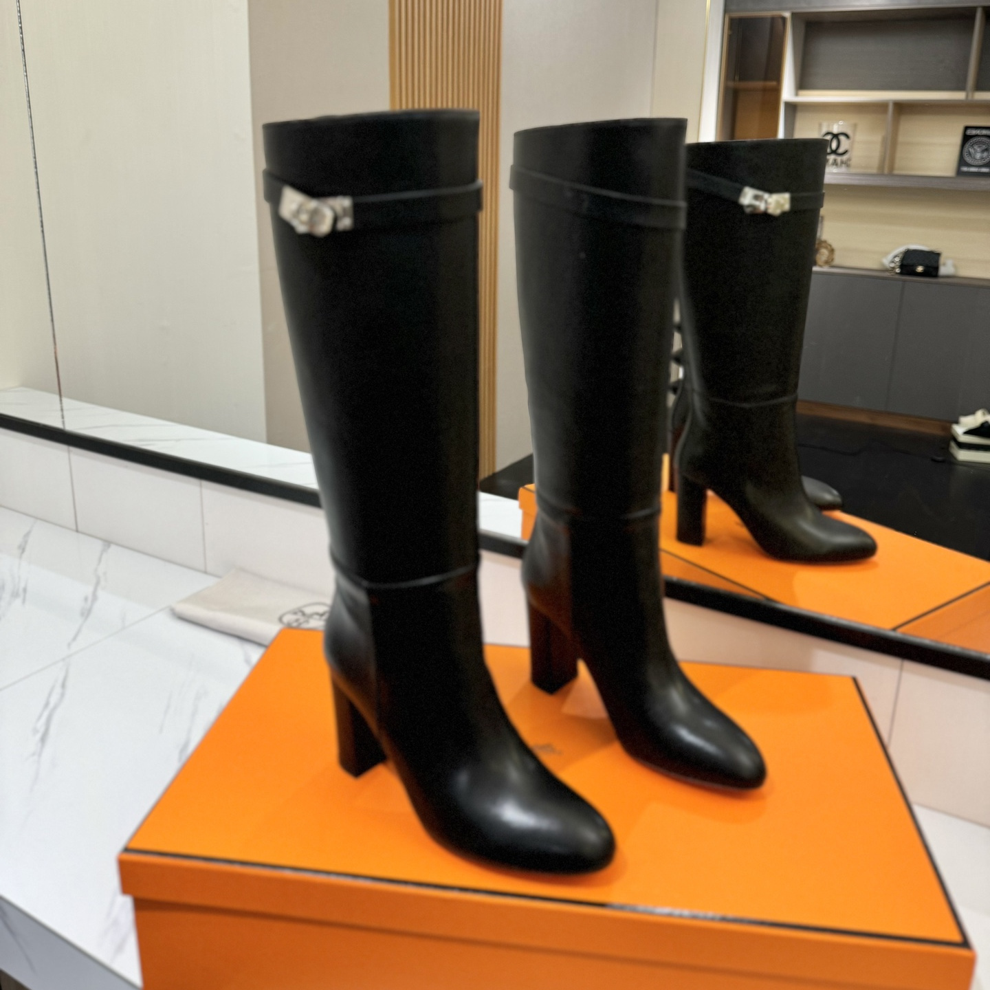 高仿Hermes*H182105ZG02小牛皮高筒靴黑色8.5CM免檢版