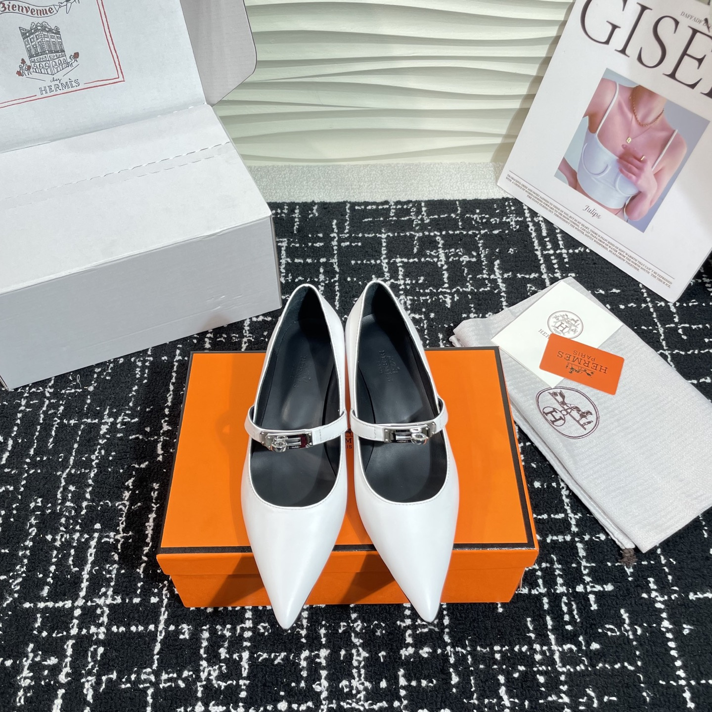 高仿Hermes*Kelly系列H251007Z01小牛皮高踭鞋白色4CM免檢版