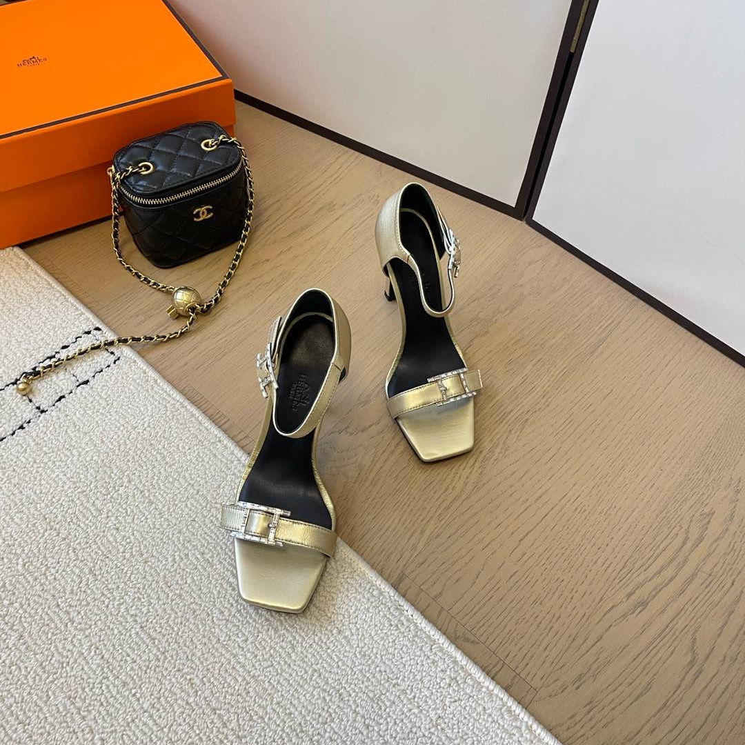 高仿Hermes*Judy系列H242034ZDR露趾涼鞋小牛皮10.5CM金色免檢版