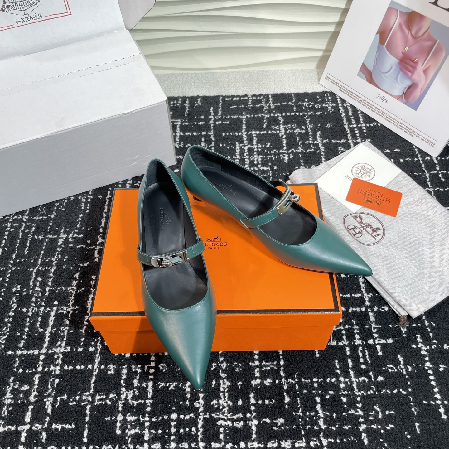 高仿Hermes*Kelly系列H251007Z05小牛皮高踭鞋祖母綠4CM免檢版