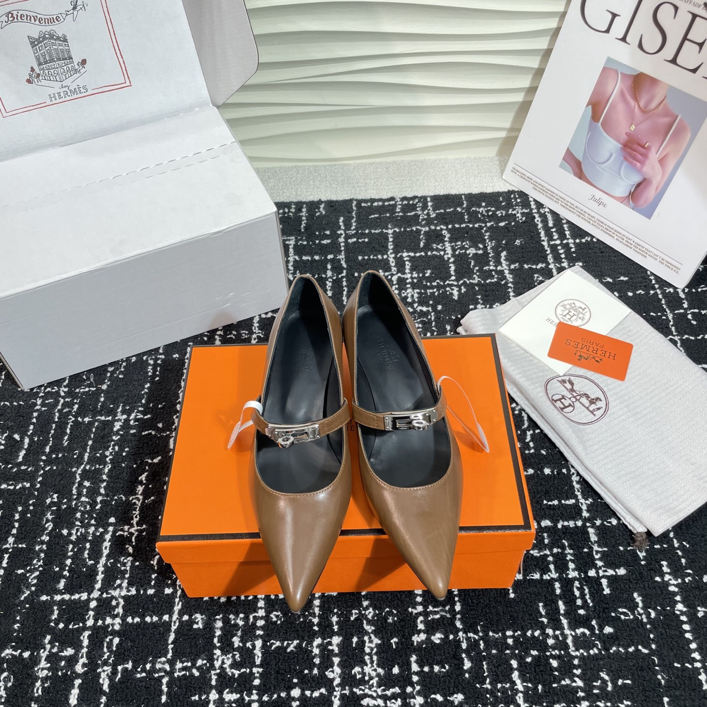 高仿Hermes*Kelly系列H251007Z03小牛皮高踭鞋木色4CM免檢版