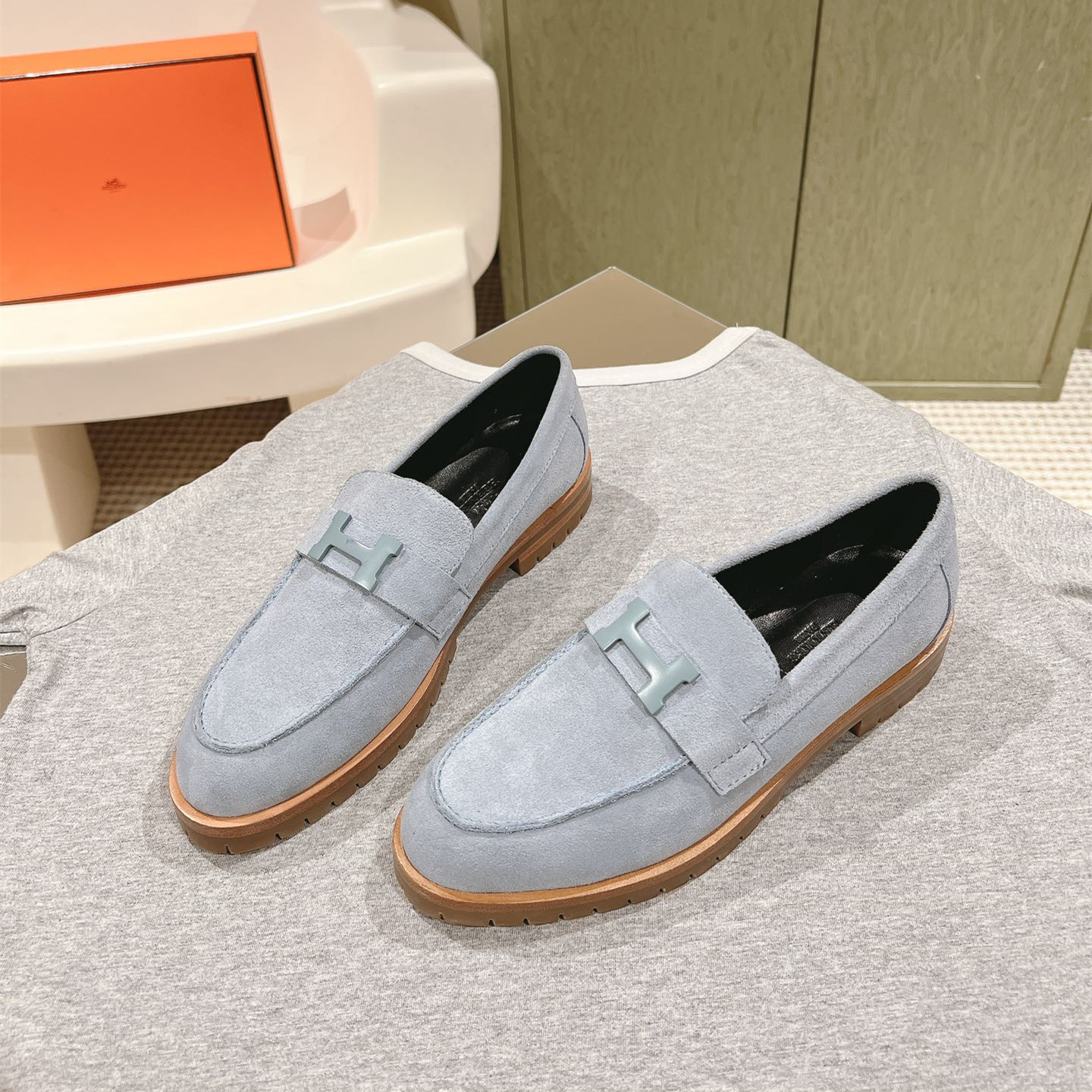 高仿Hermes*H222056Z6U羊京料樂福鞋藍色免檢版