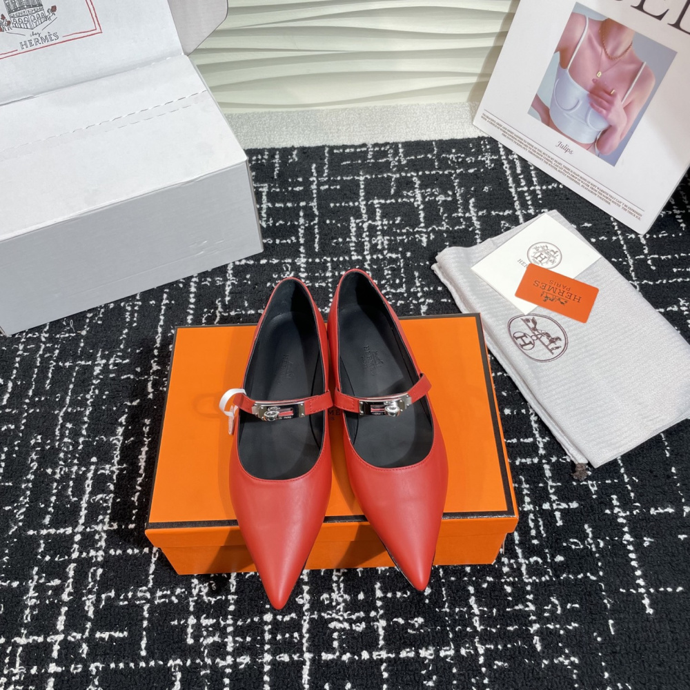 高仿Hermes*Kelly系列H251002Z06小牛皮休閒單鞋紅色免檢版