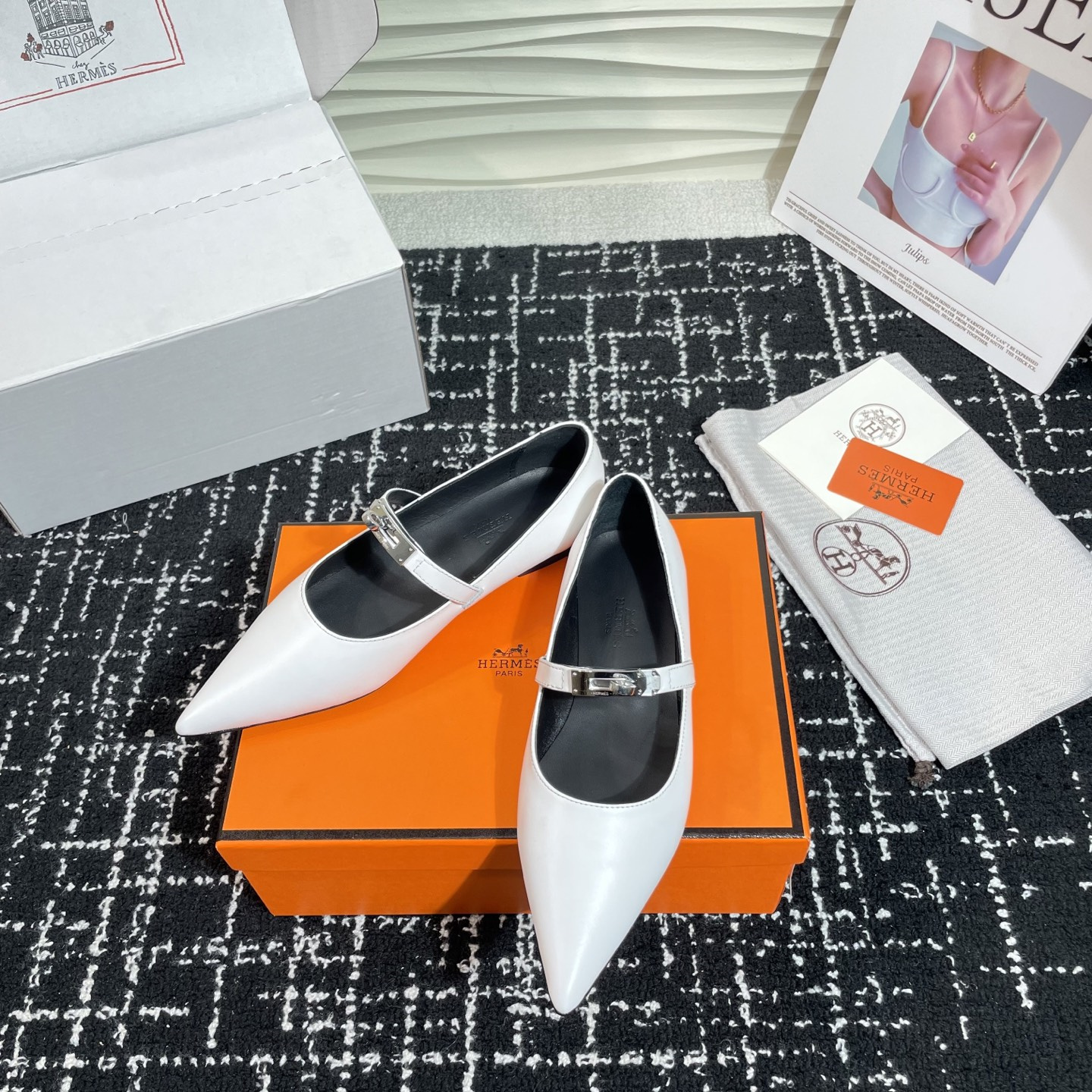 高仿Hermes*Kelly系列H251002Z01小牛皮休閒單鞋白色免檢版