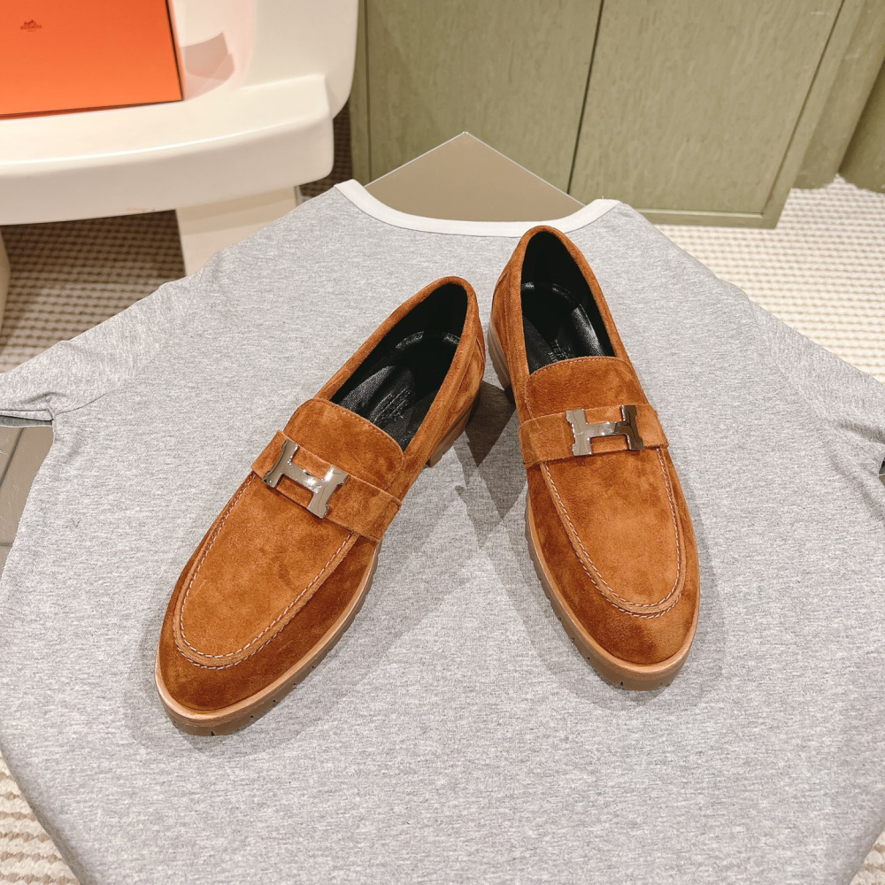 高仿Hermes*H222054ZA3羊京料樂福鞋棕色免檢版