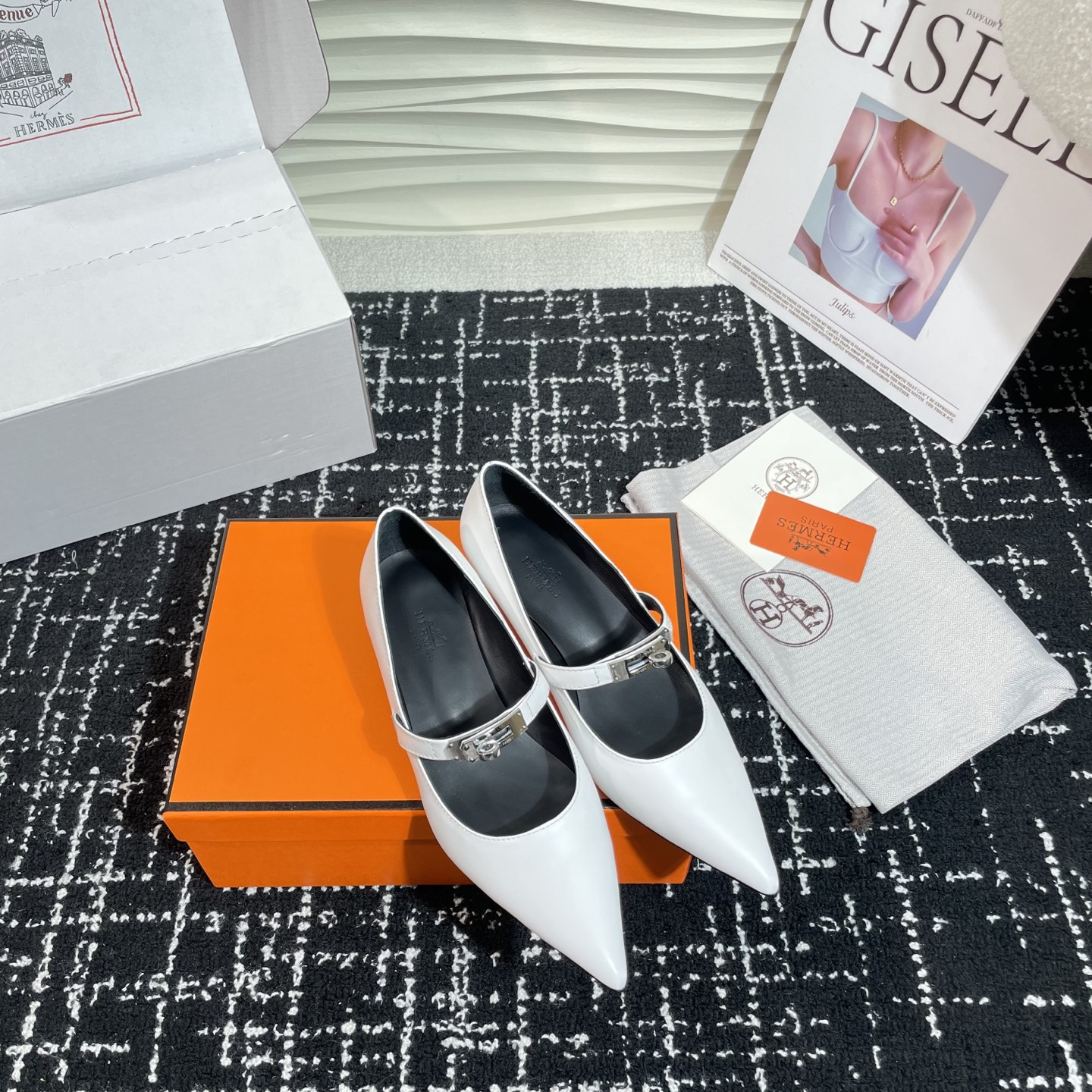高仿Hermes*Kelly系列H251007Z01小牛皮高踭鞋白色4CM免檢版