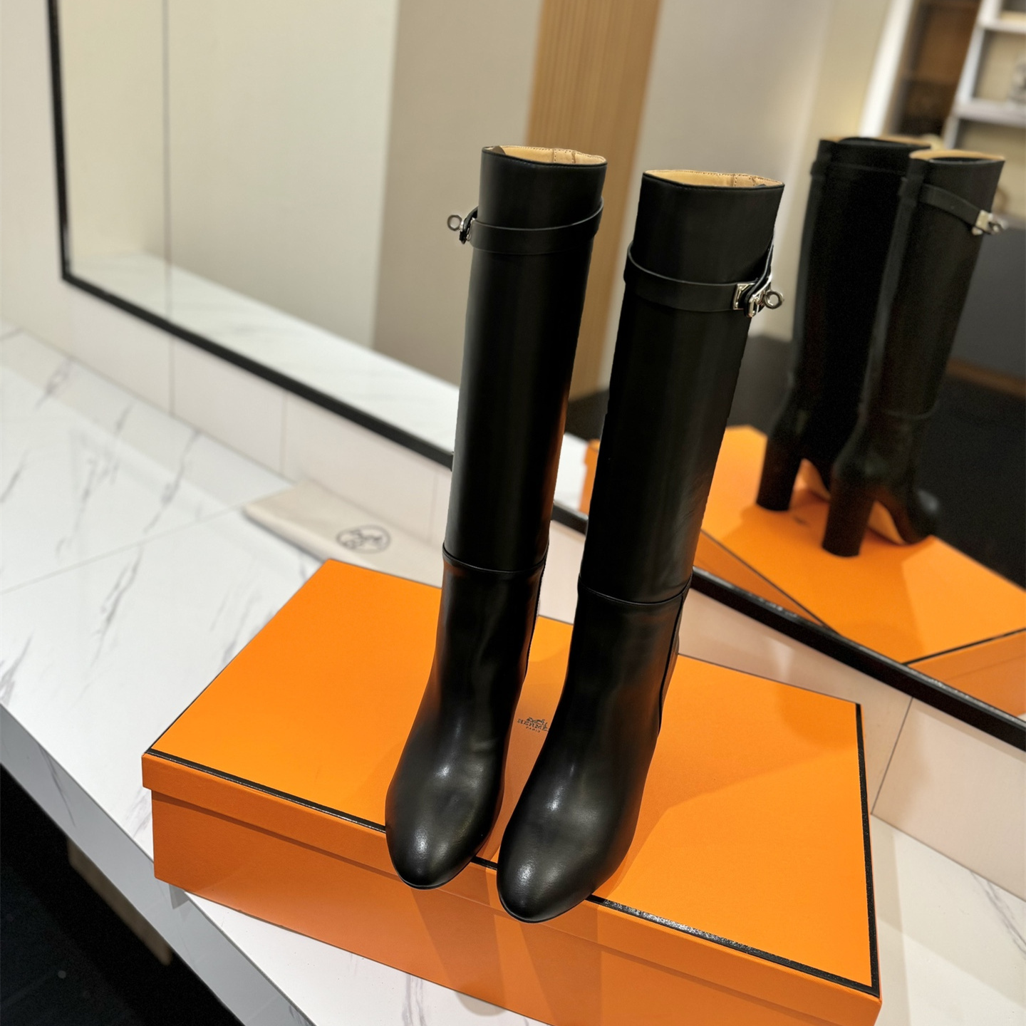 高仿Hermes*H182105ZG02小牛皮高筒靴黑色8.5CM免檢版