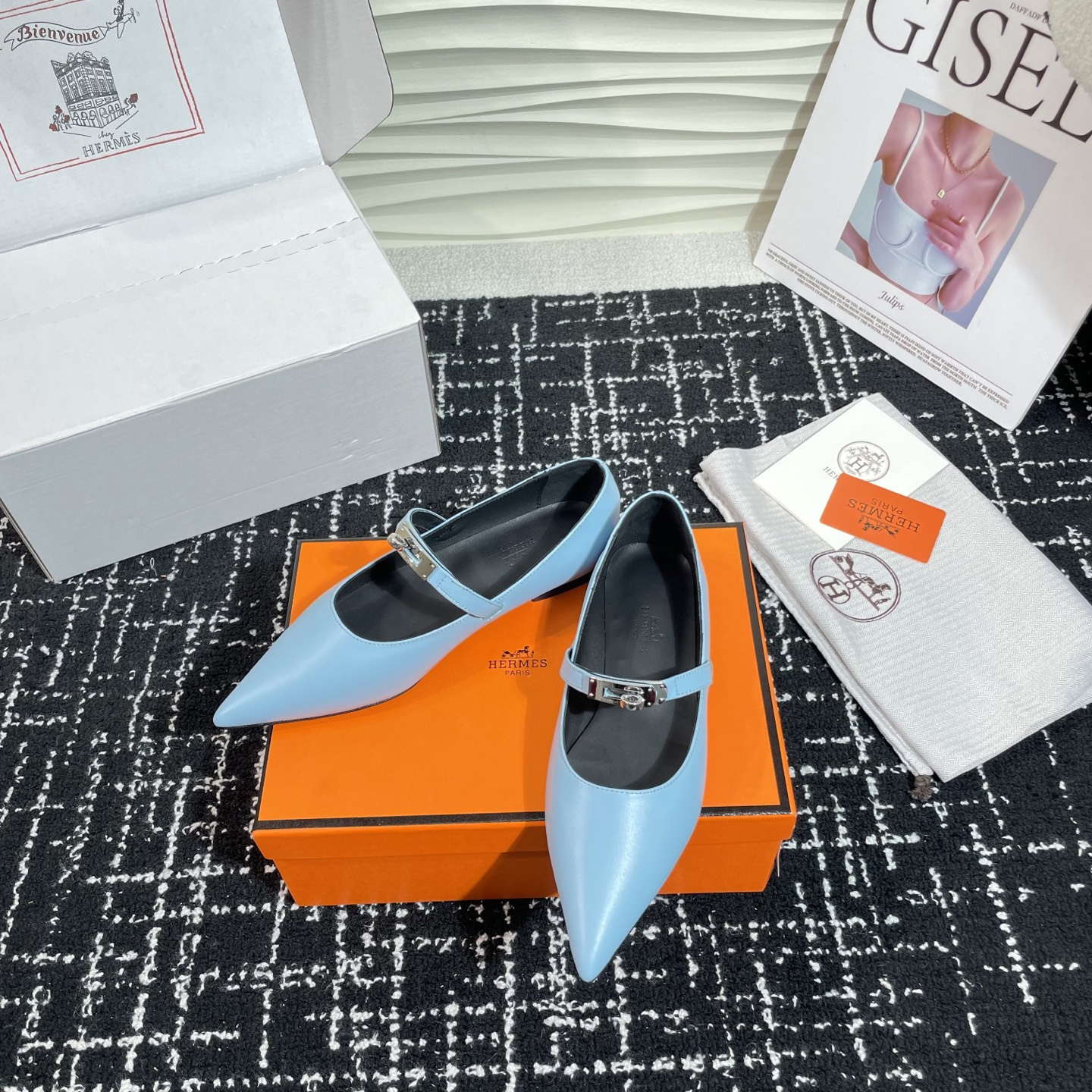 高仿Hermes*Kelly系列H251002Z07小牛皮休閒單鞋藍色免檢版