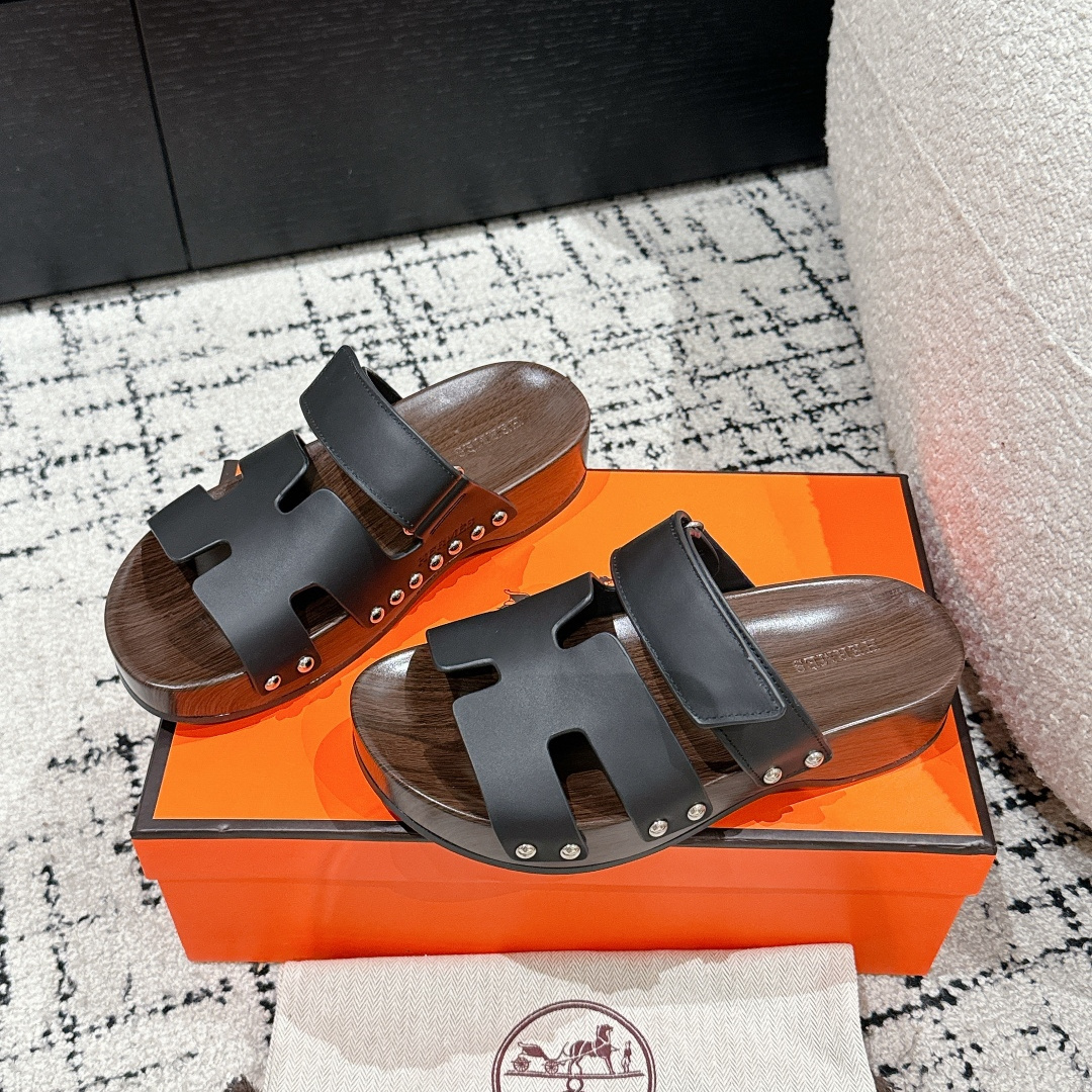 高仿Hermes*Kos系列H251012Z0厚底木質拖鞋黑色4CM免檢版