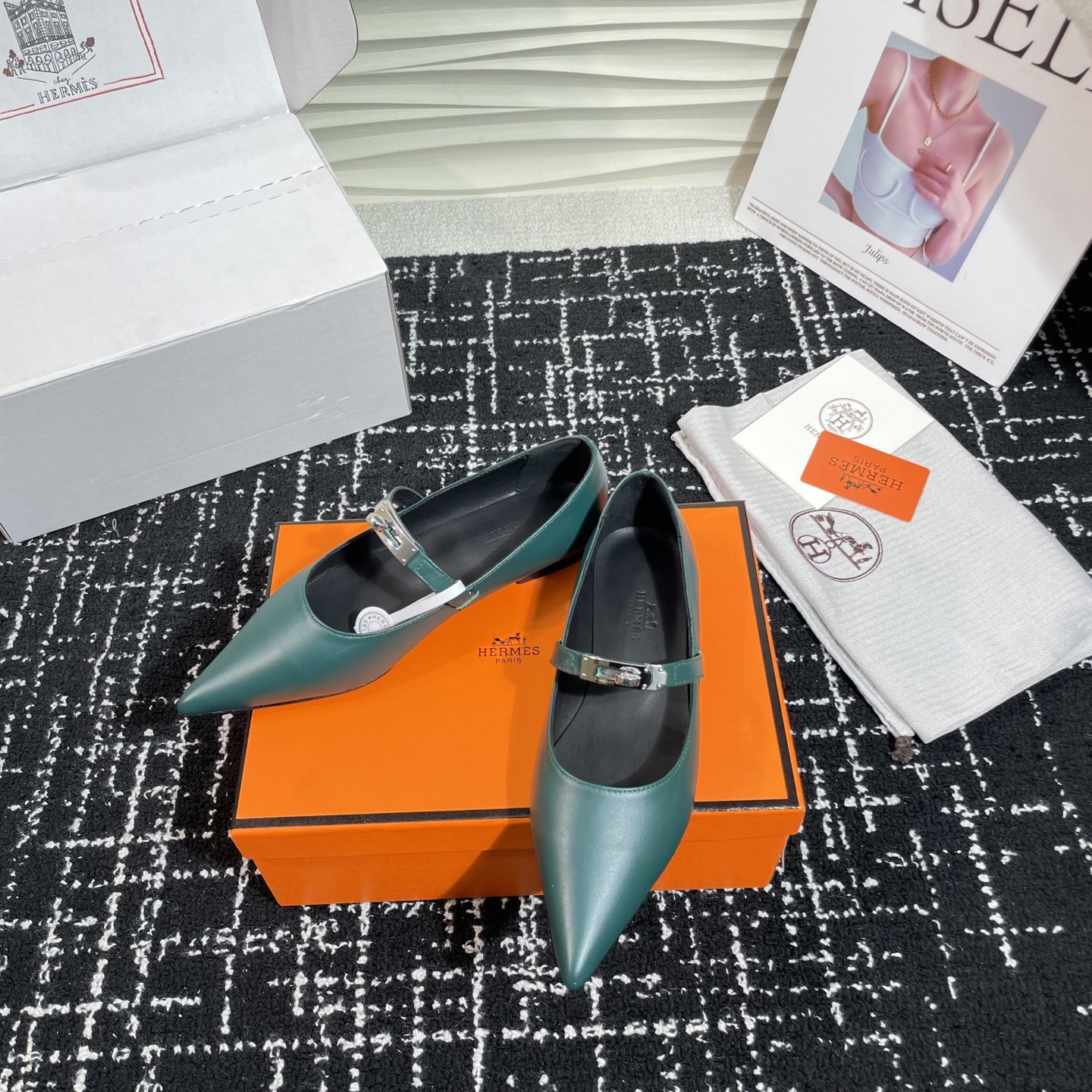 高仿Hermes*Kelly系列H251002Z05小牛皮休閒單鞋祖母綠免檢版