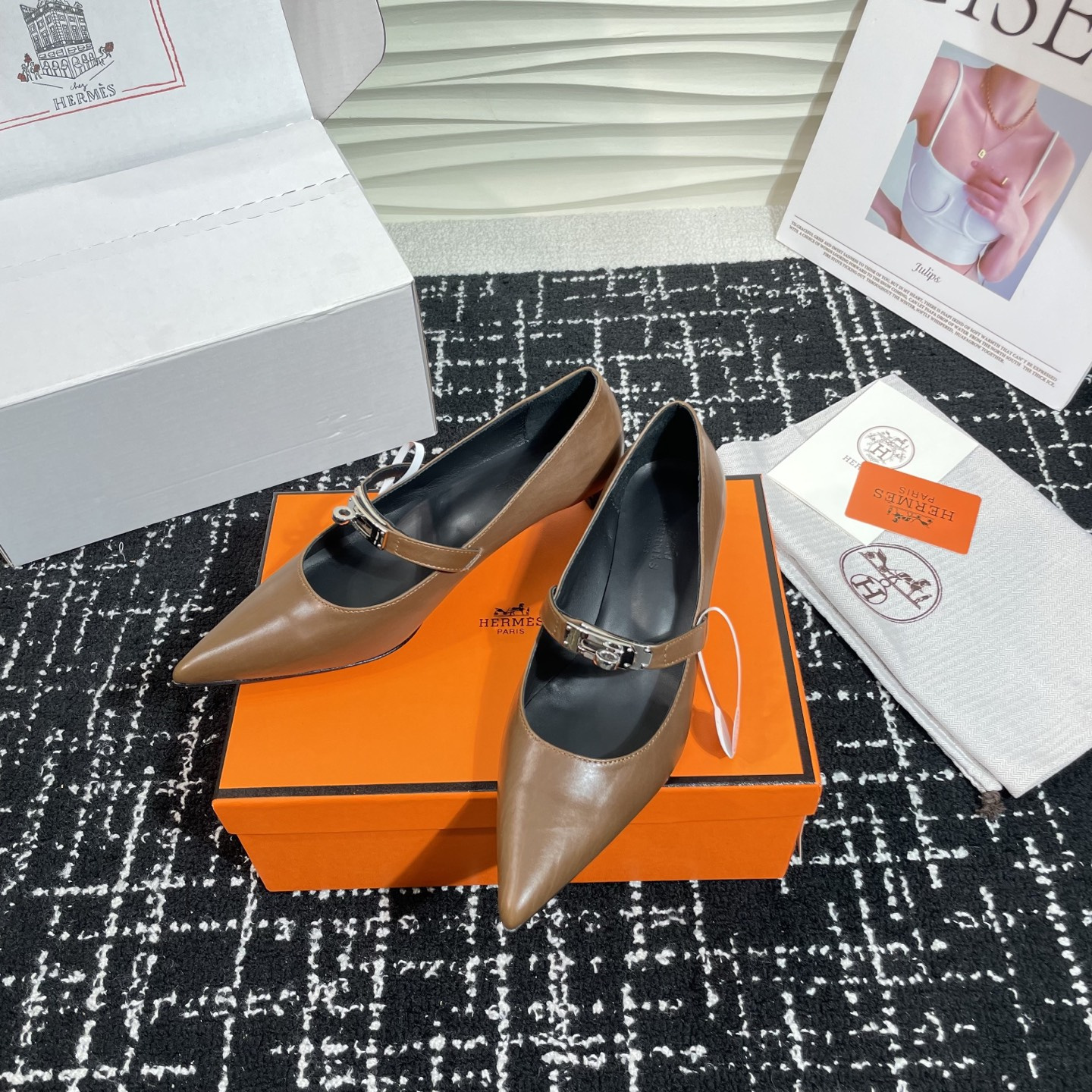 高仿Hermes*Kelly系列H251007Z03小牛皮高踭鞋木色4CM免檢版