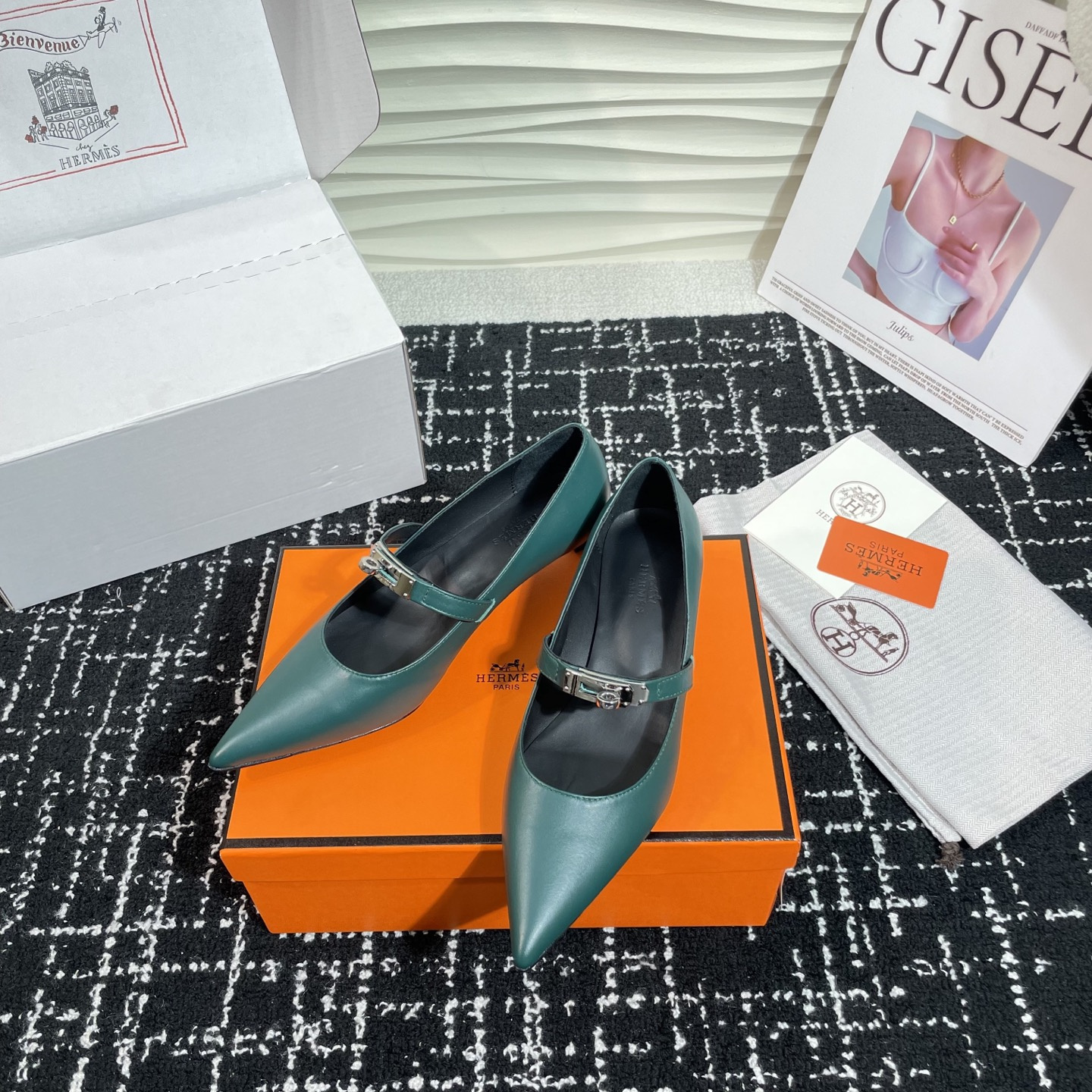 高仿Hermes*Kelly系列H251007Z05小牛皮高踭鞋祖母綠4CM免檢版