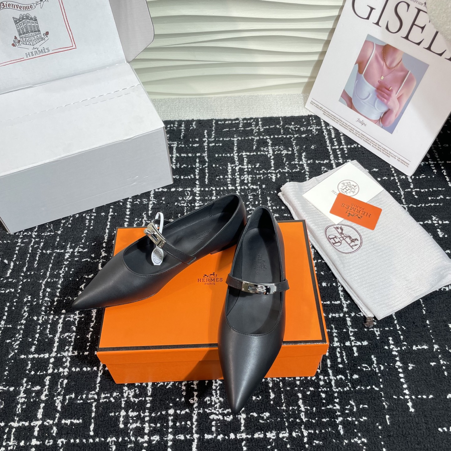 高仿Hermes*Kelly系列H251002Z02小牛皮休閒單鞋黑色免檢版