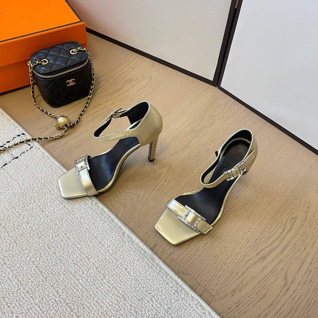 高仿Hermes*Judy系列H242034ZDR露趾涼鞋小牛皮10.5CM金色免檢版