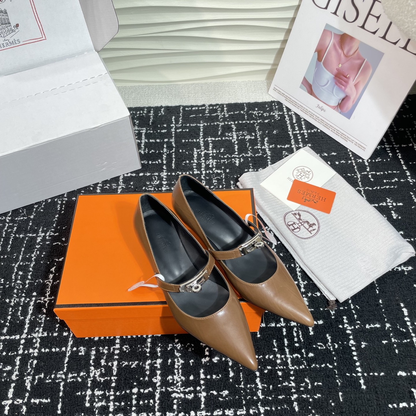 高仿Hermes*Kelly系列H251007Z03小牛皮高踭鞋木色4CM免檢版