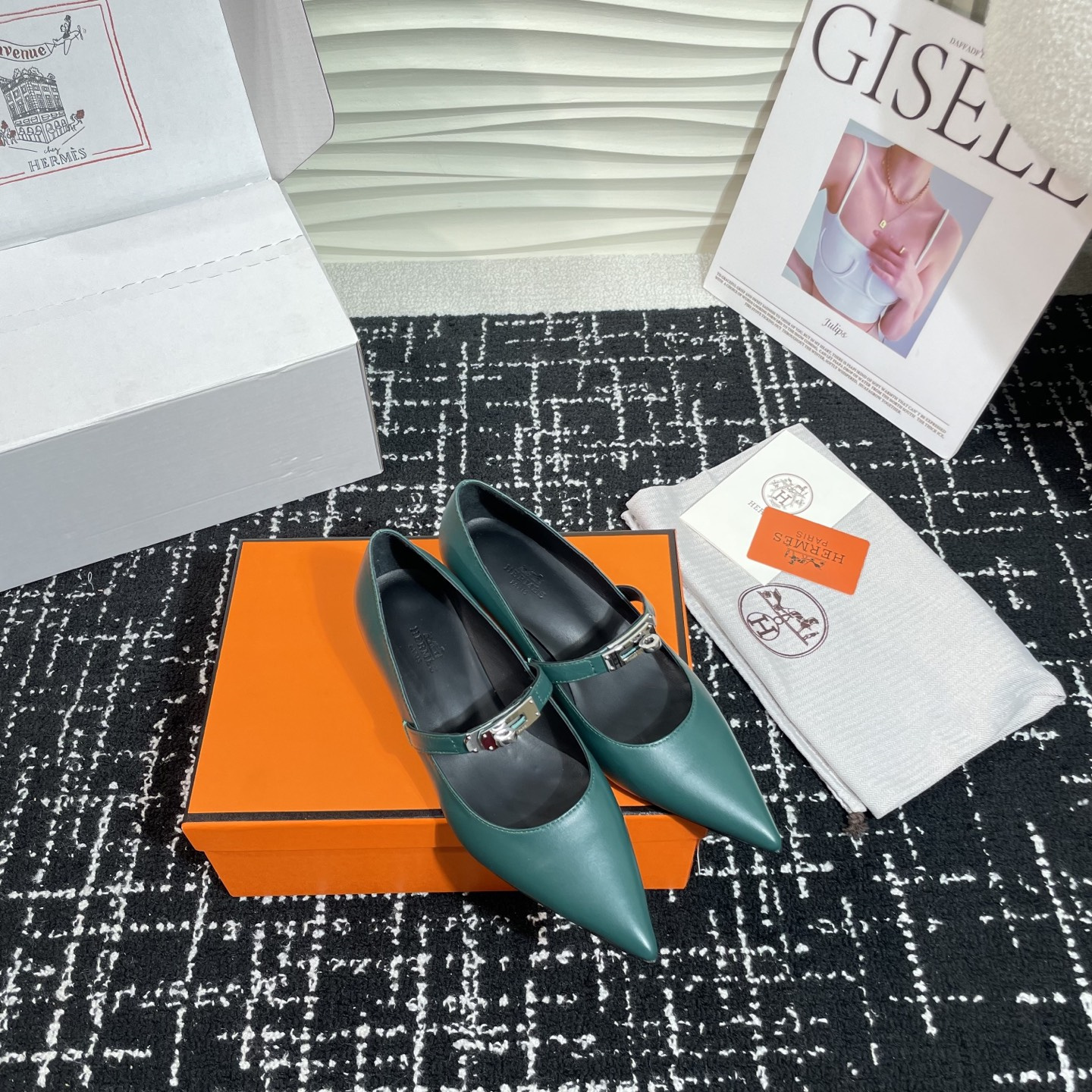 高仿Hermes*Kelly系列H251007Z05小牛皮高踭鞋祖母綠4CM免檢版