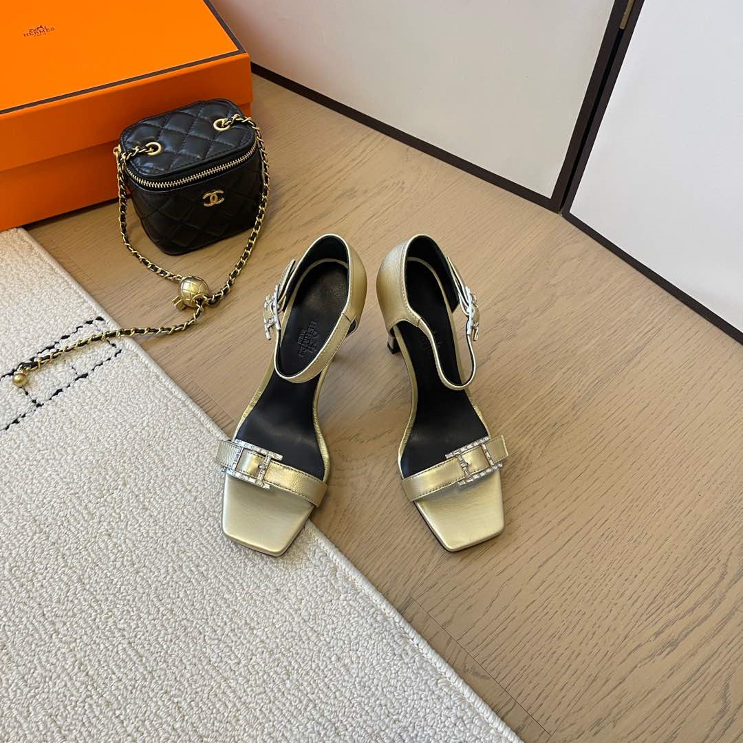高仿Hermes*Judy系列H242034ZDR露趾涼鞋小牛皮10.5CM金色免檢版