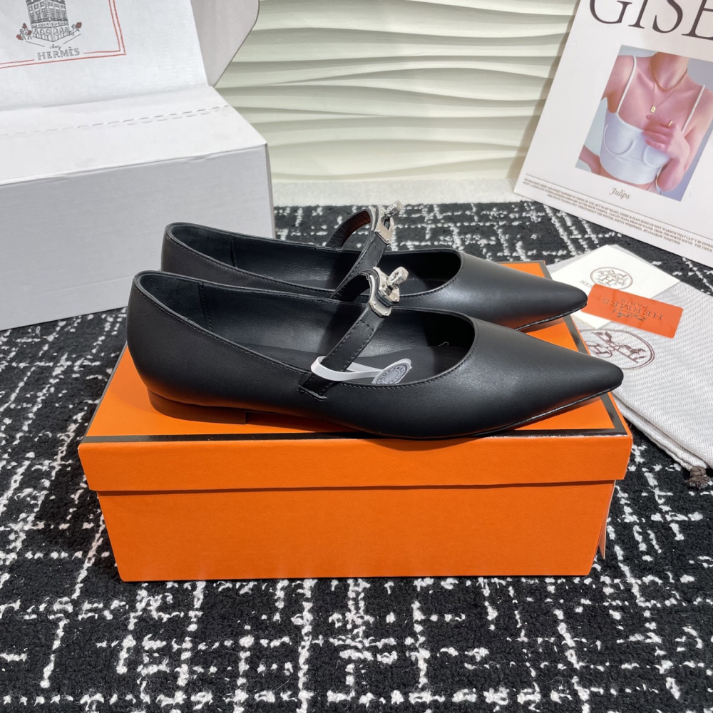 高仿Hermes*Kelly系列H251002Z02小牛皮休閒單鞋黑色免檢版