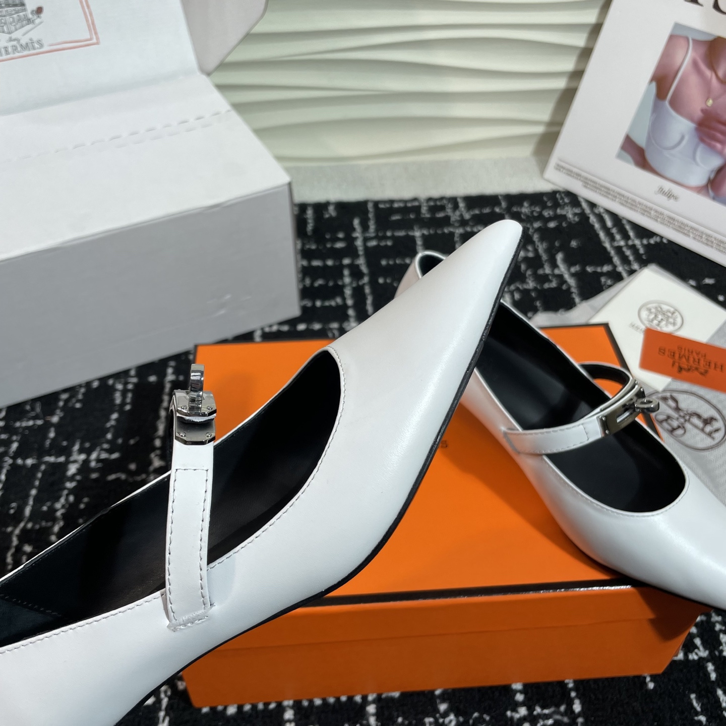 高仿Hermes*Kelly系列H251007Z01小牛皮高踭鞋白色4CM免檢版