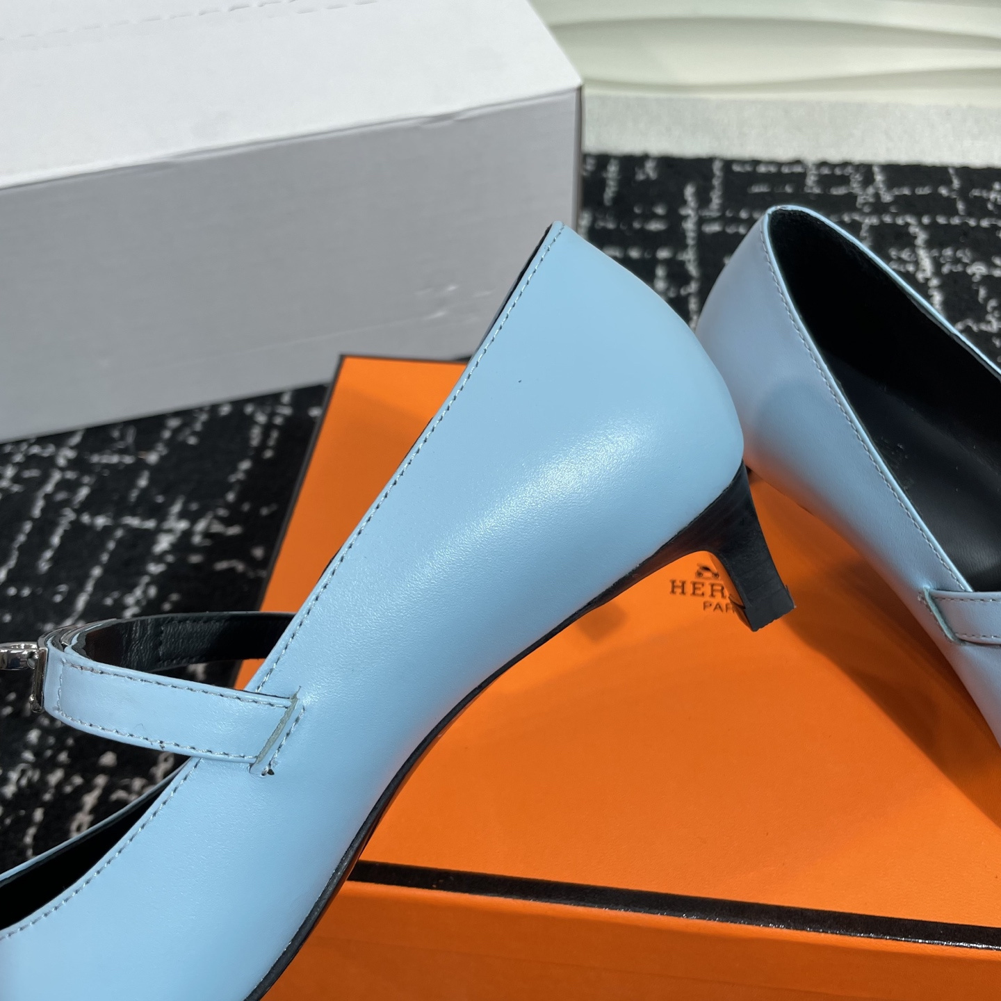 高仿Hermes*Kelly系列H251007Z07小牛皮高踭鞋藍色4CM免檢版