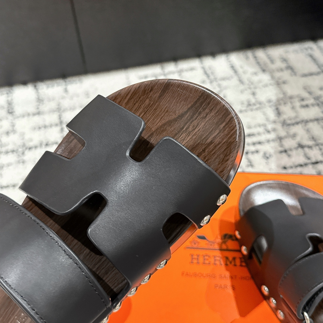 高仿Hermes*Kos系列H251012Z0厚底木質拖鞋黑色4CM免檢版