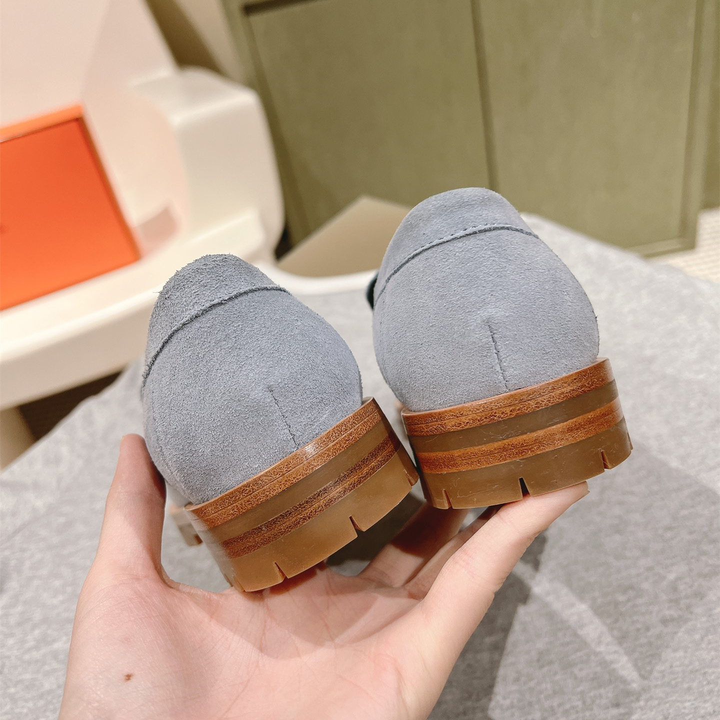 高仿Hermes*H222056Z6U羊京料樂福鞋藍色免檢版