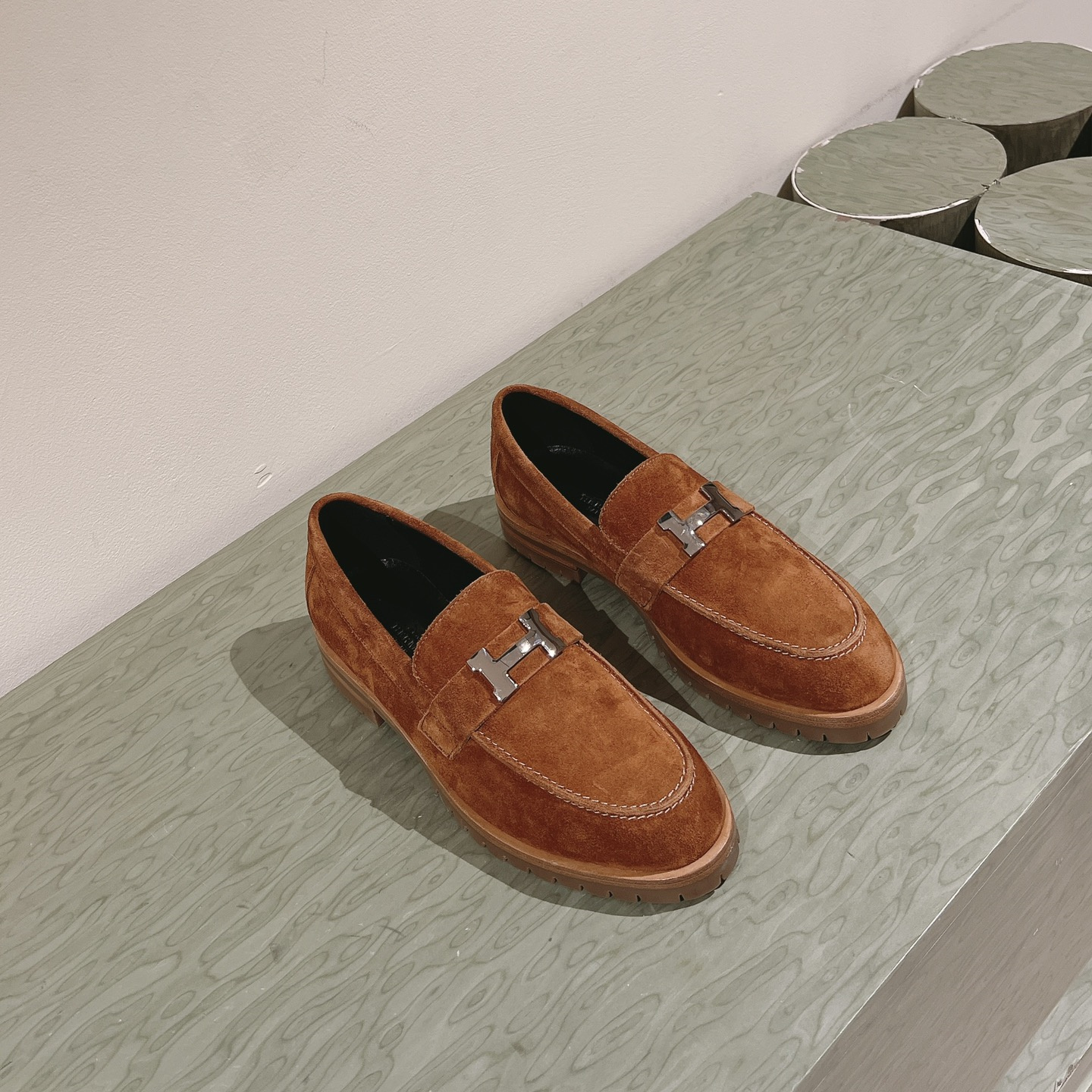 高仿Hermes*H222054ZA3羊京料樂福鞋棕色免檢版