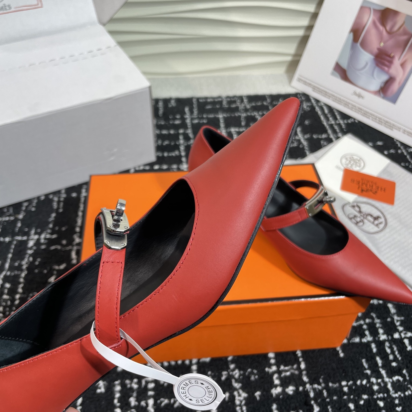 高仿Hermes*Kelly系列H251007Z06小牛皮高踭鞋紅色4CM免檢版