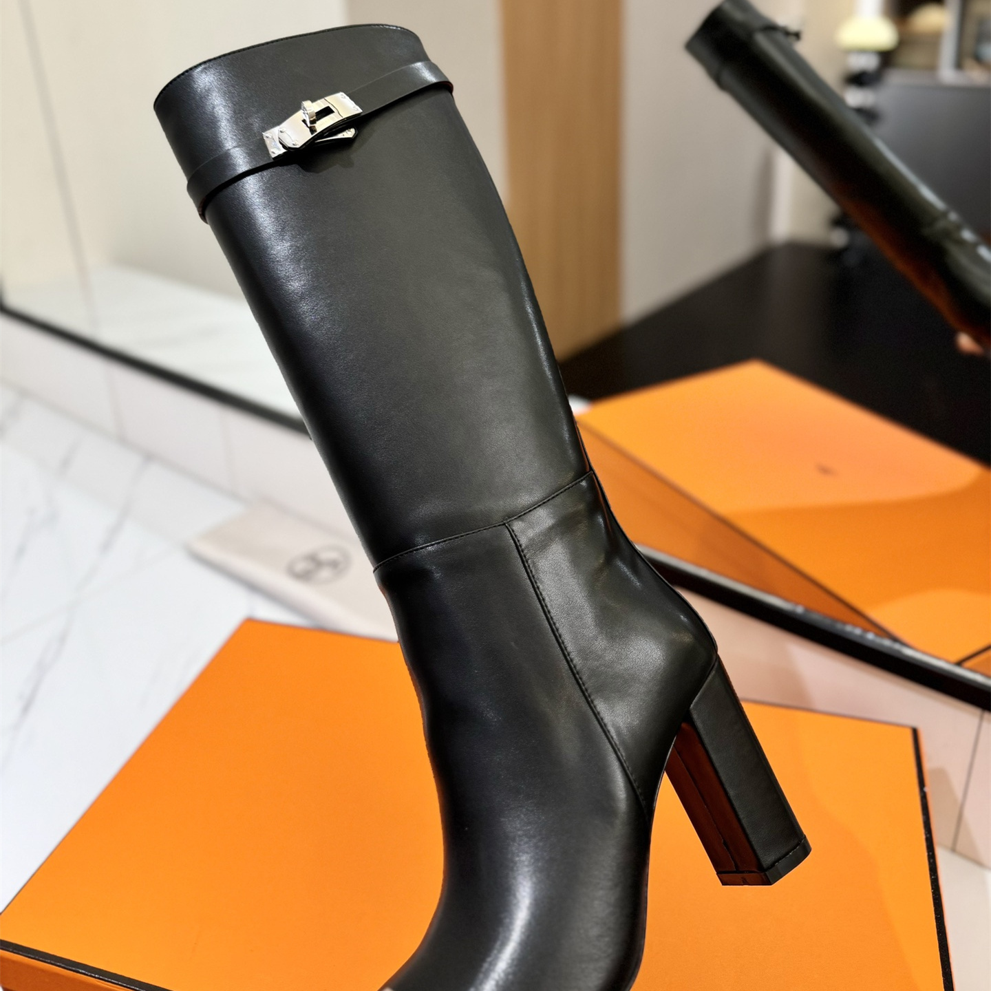 高仿Hermes*H182105ZG02小牛皮高筒靴黑色8.5CM免檢版