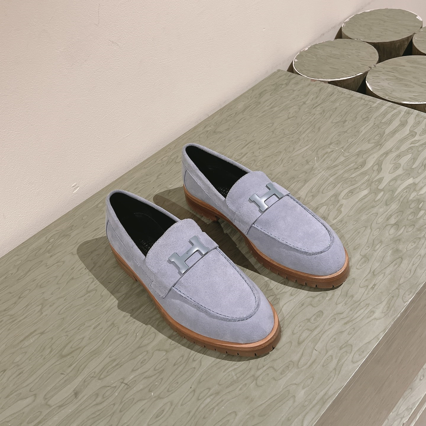 高仿Hermes*H222056Z6U羊京料樂福鞋藍色免檢版