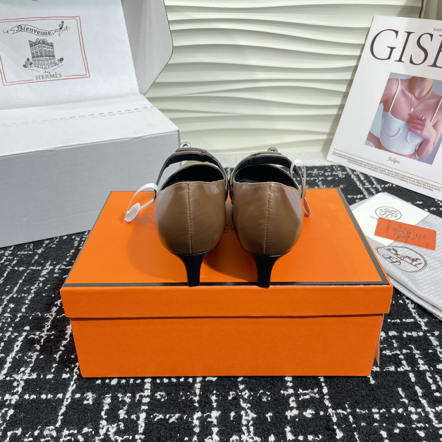 高仿Hermes*Kelly系列H251007Z03小牛皮高踭鞋木色4CM免檢版