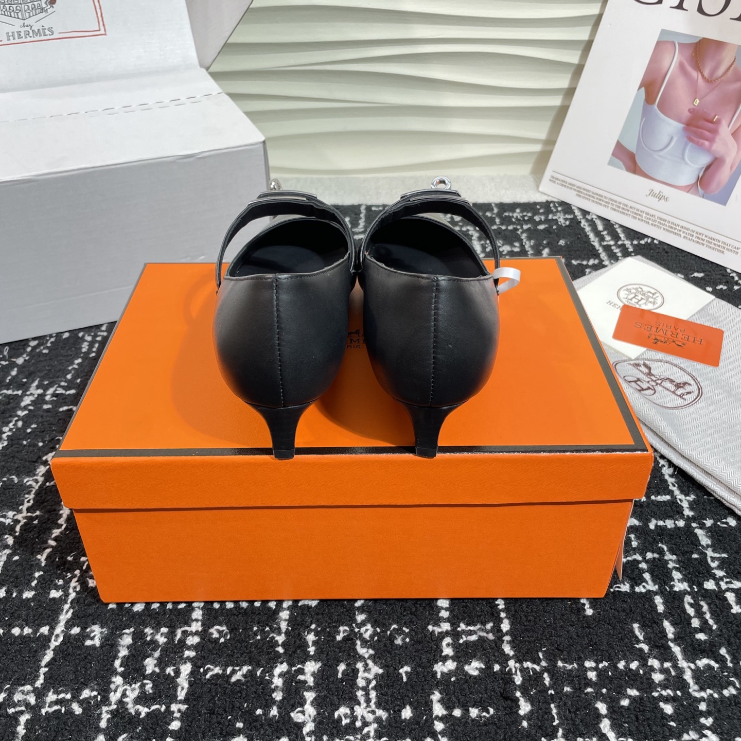 高仿Hermes*Kelly系列H251007Z02小牛皮高踭鞋黑色4CM免檢版