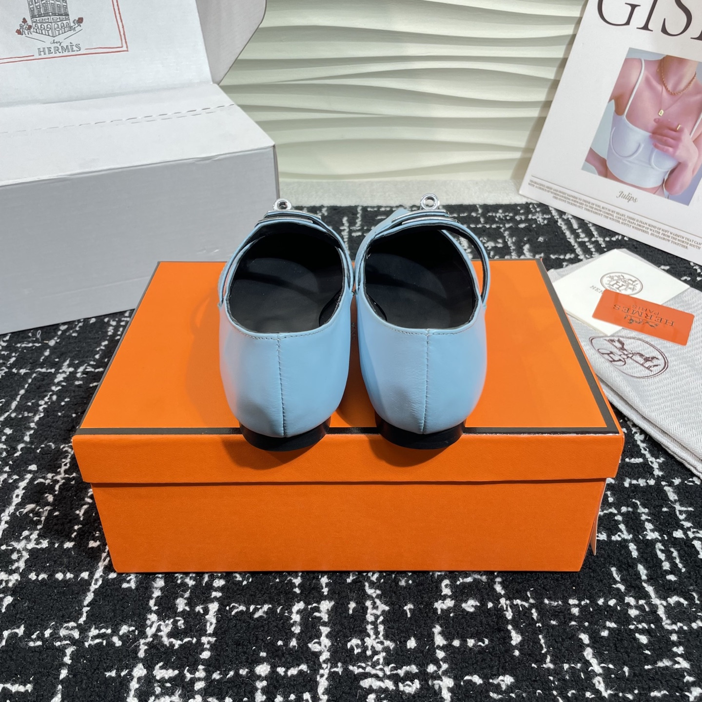 高仿Hermes*Kelly系列H251002Z07小牛皮休閒單鞋藍色免檢版