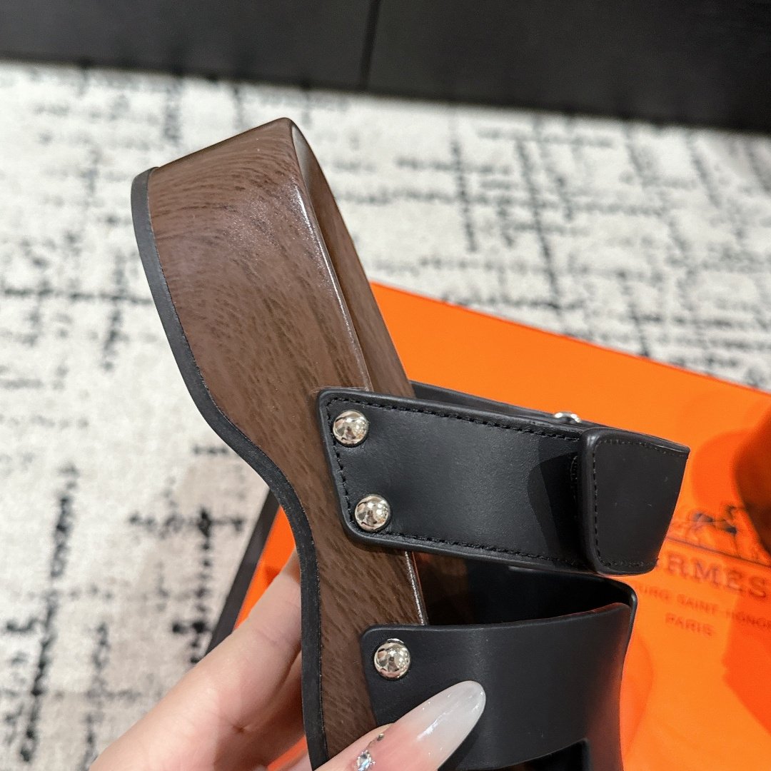 高仿Hermes*Kos系列H251012Z0厚底木質拖鞋黑色4CM免檢版