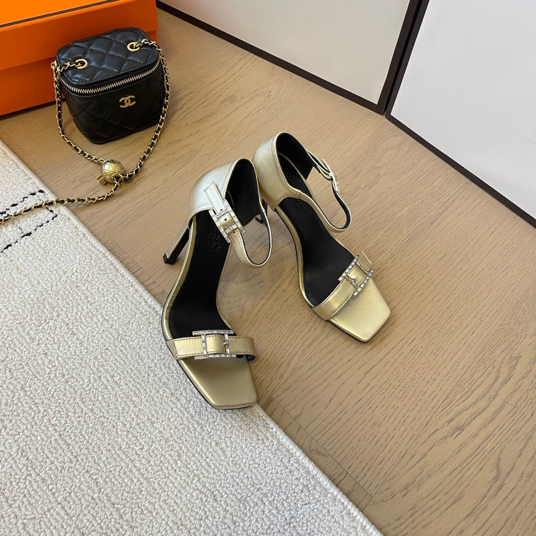 高仿Hermes*Judy系列H242034ZDR露趾涼鞋小牛皮10.5CM金色免檢版