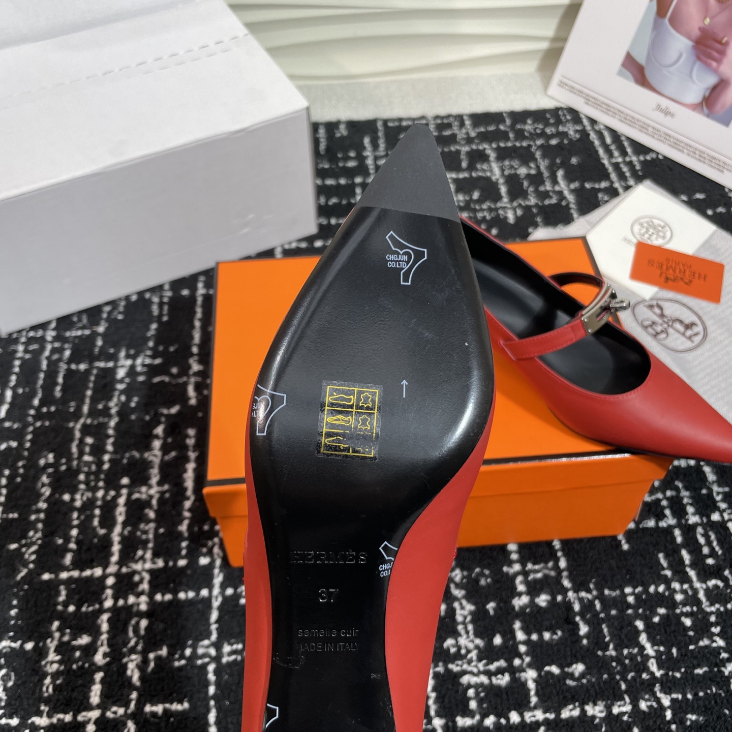 高仿Hermes*Kelly系列H251007Z06小牛皮高踭鞋紅色4CM免檢版
