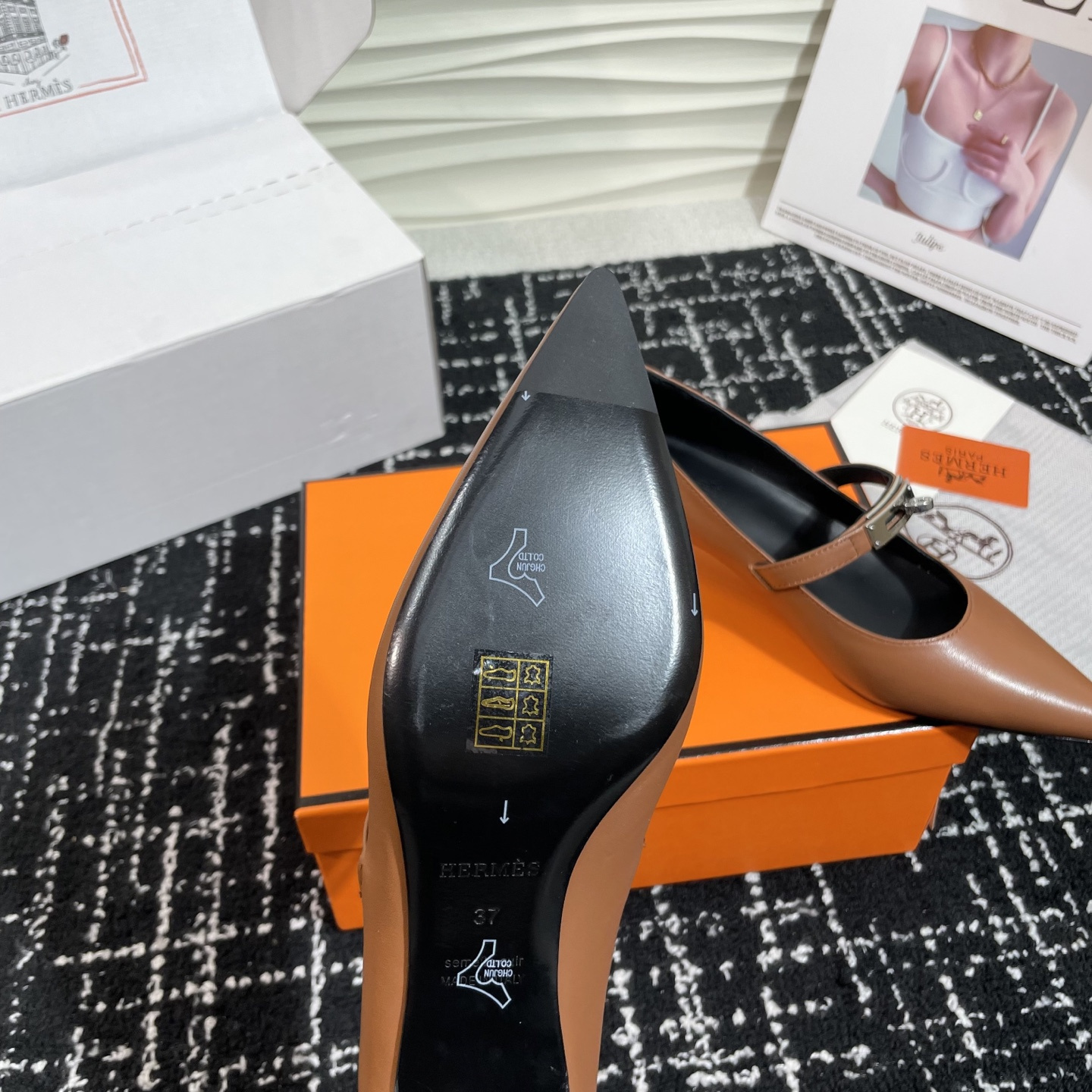 高仿Hermes*Kelly系列H251007Z04小牛皮高踭鞋棕色4CM免檢版