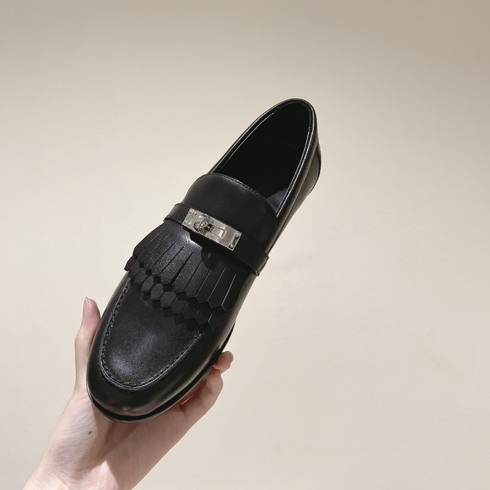 高仿Hermes*H241008Z02小牛皮樂福鞋黑色免檢版