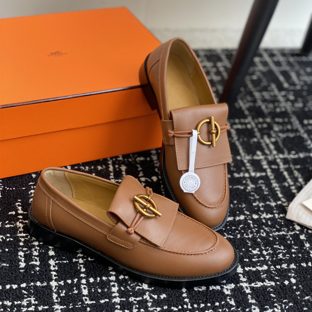 高仿Hermes*H241143ZA33塔扣小羊皮樂福鞋棕色免檢版