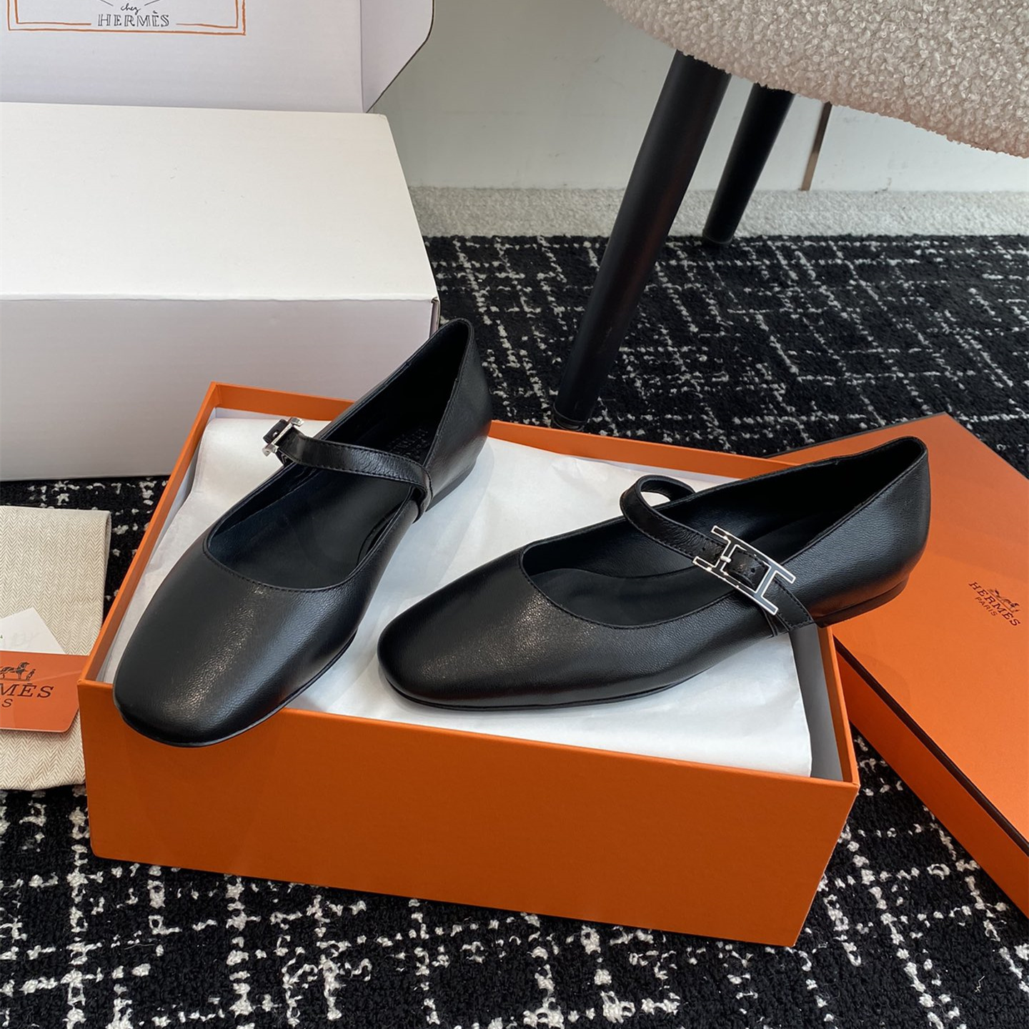 高仿Hermes*H242047Z02山羊皮瑪麗珍鞋黑色免檢版