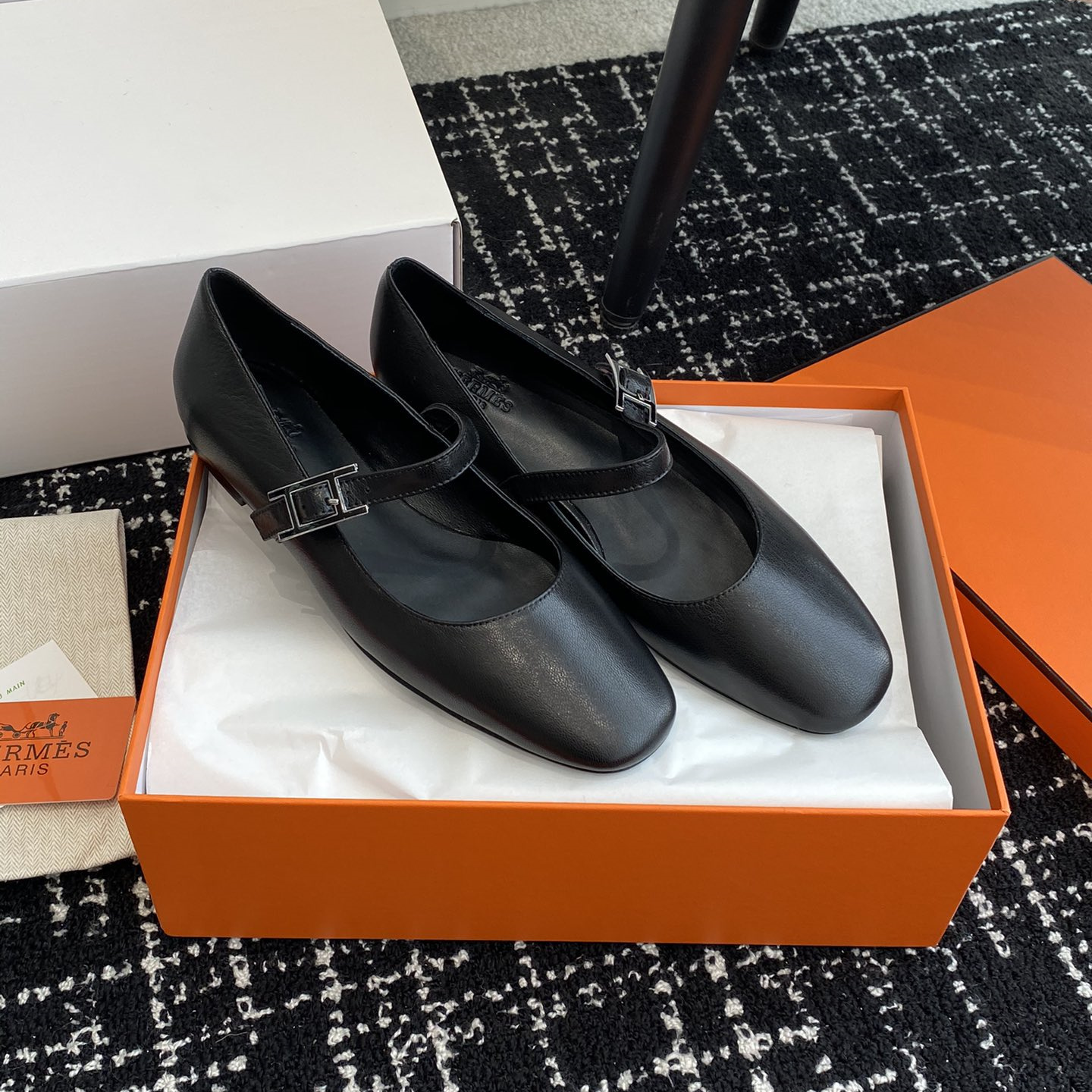 高仿Hermes*H242047Z02山羊皮瑪麗珍鞋黑色免檢版
