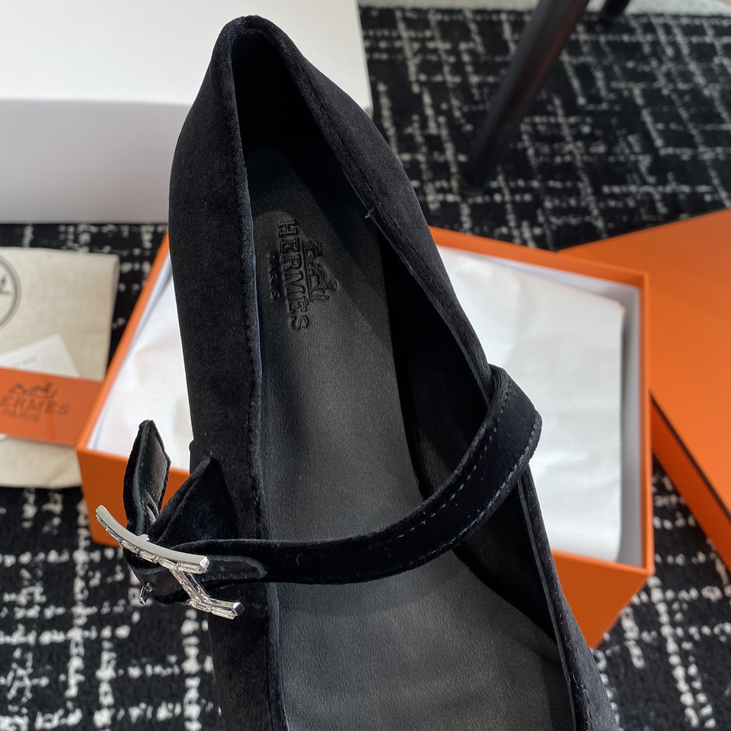 高仿Hermes*H242046Z02絨面瑪麗珍鞋黑色免檢版