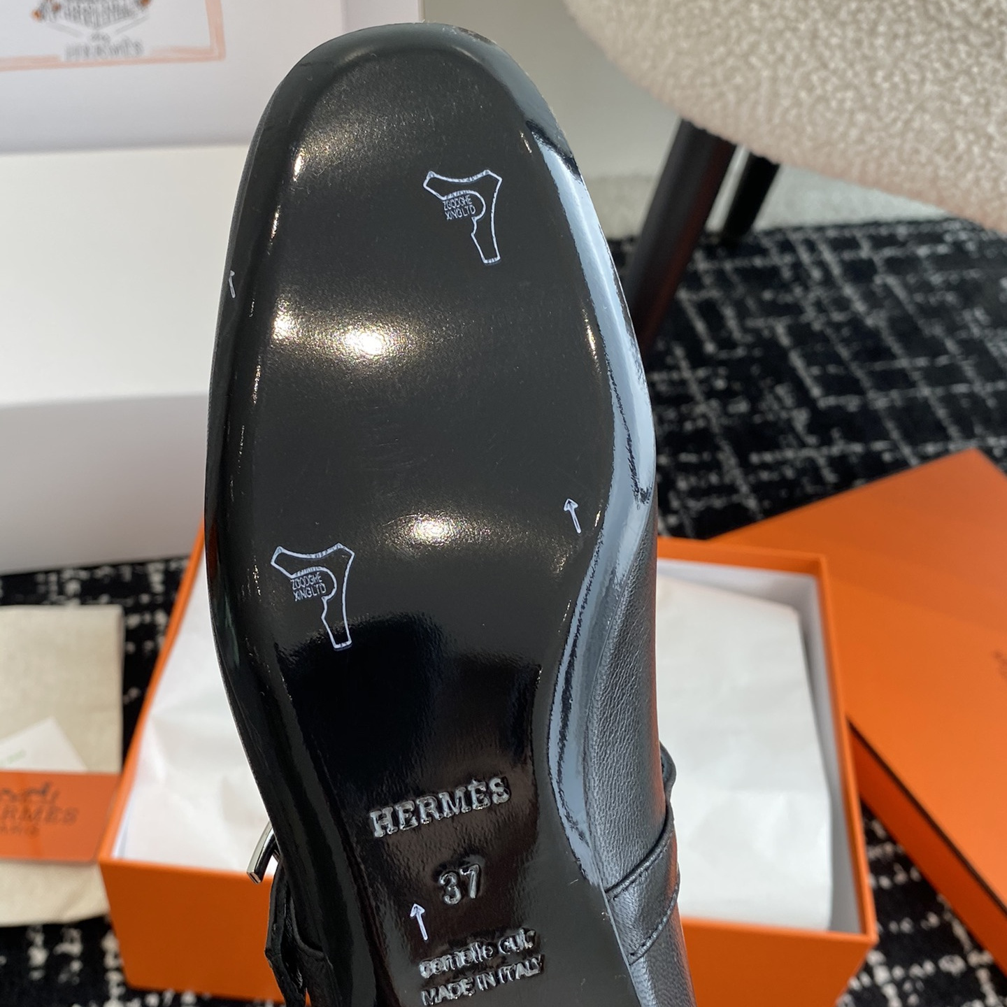 高仿Hermes*H242047Z02山羊皮瑪麗珍鞋黑色免檢版