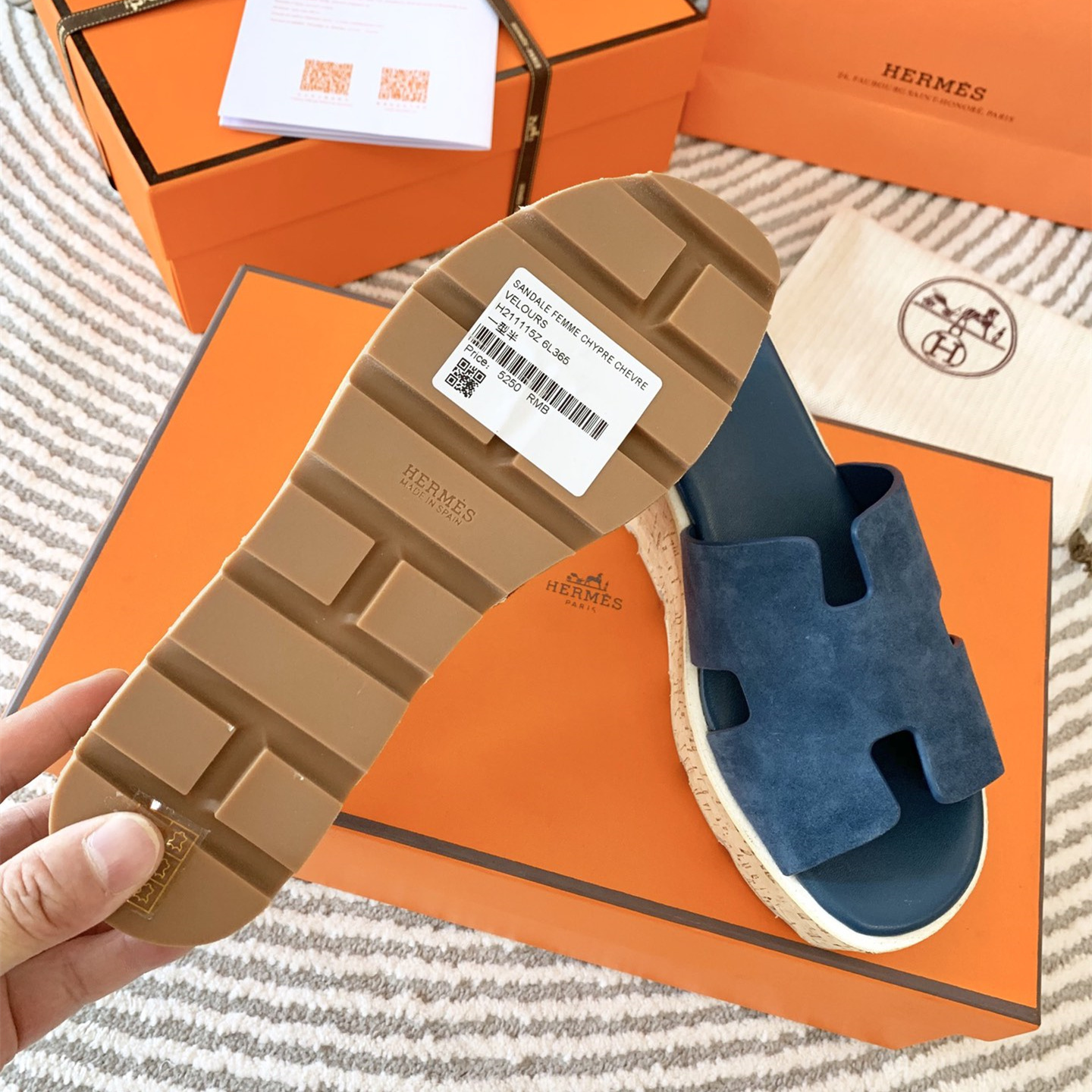 高仿Hermes*H232150ZV9山羊皮厚底涼拖藍色6.5CM免檢版