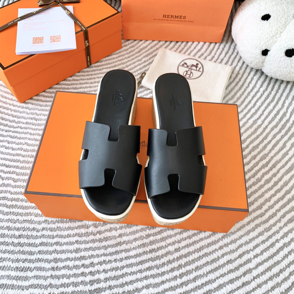 高仿Hermes*H232150Z02山羊皮厚底涼拖黑色6.5CM免檢版