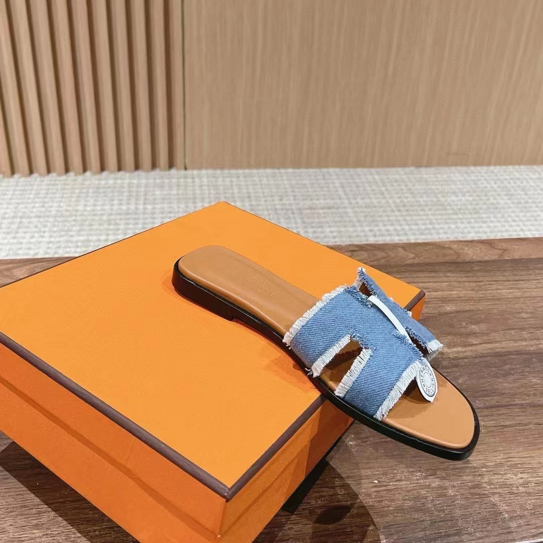 高仿Hermes*H241060ZCB經典H拖鞋淺藍色免檢版