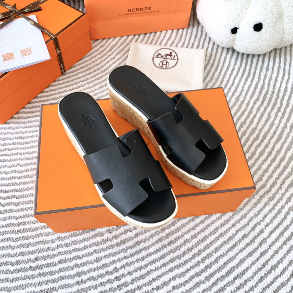 高仿Hermes*H232150Z02山羊皮厚底涼拖黑色6.5CM免檢版