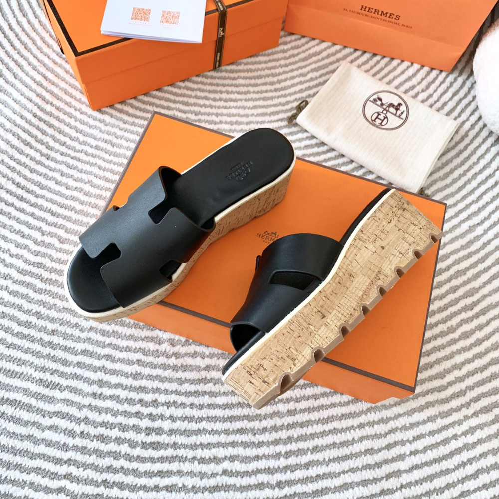 高仿Hermes*H232150Z02山羊皮厚底涼拖黑色6.5CM免檢版