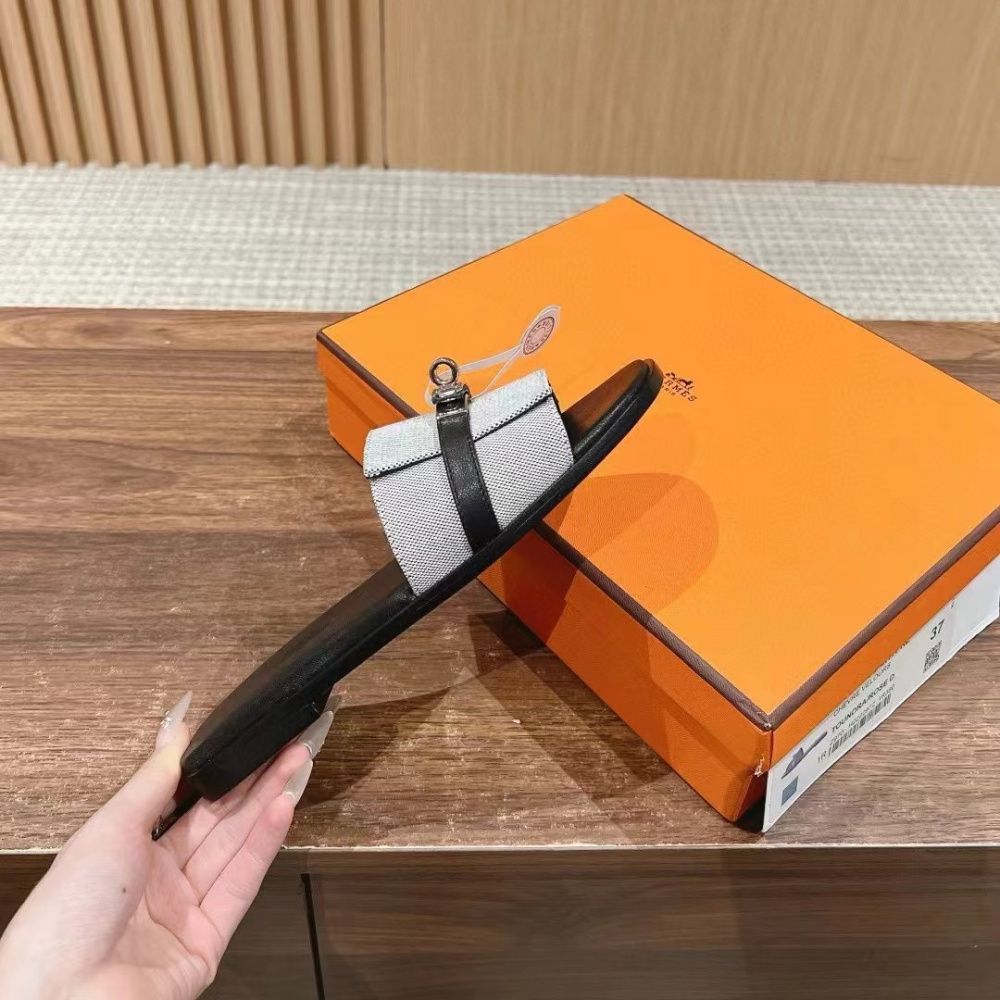 高仿Hermes*H241888ZH78經典一字拖鞋灰色免檢版